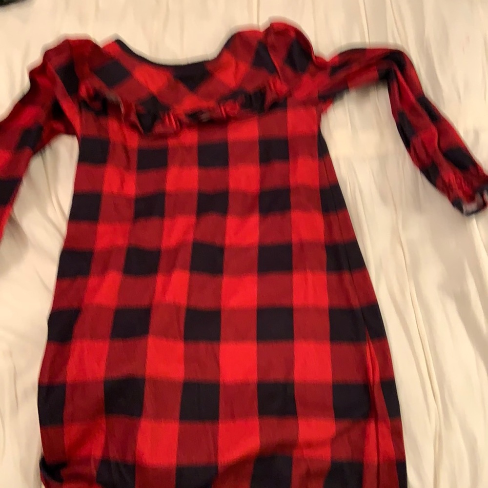 Girls size 6 nightgown